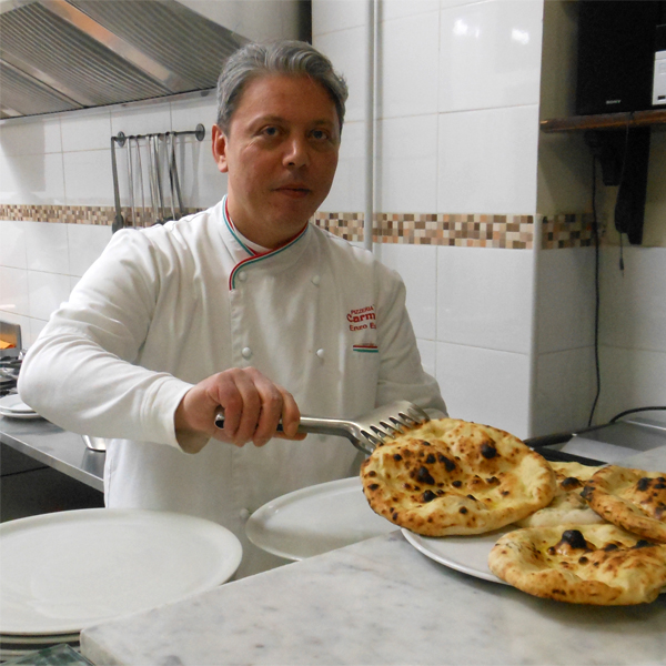 Vincenzo Esposito della Pizzeria Carmnella di Napoli