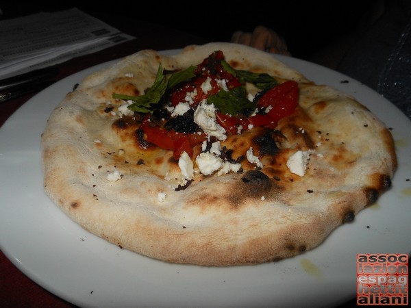 Pizza preparata da Antonio Iacone e condita da Bruno Carotenuto presso la Pizzeria Il Sommelier Ercolano (NA)