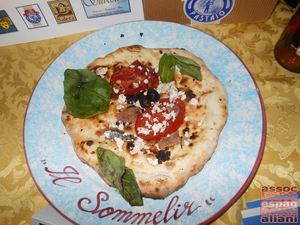 Pizza preparata da Antonio Iacone e condita da Bruno Carotenuto presso la Pizzeria Il Sommelier Ercolano (NA)