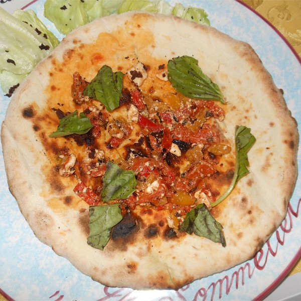 Pizza preparata da Antonio Iacone e condita da Bruno Carotenuto presso la Pizzeria Il Sommelier Ercolano (NA)