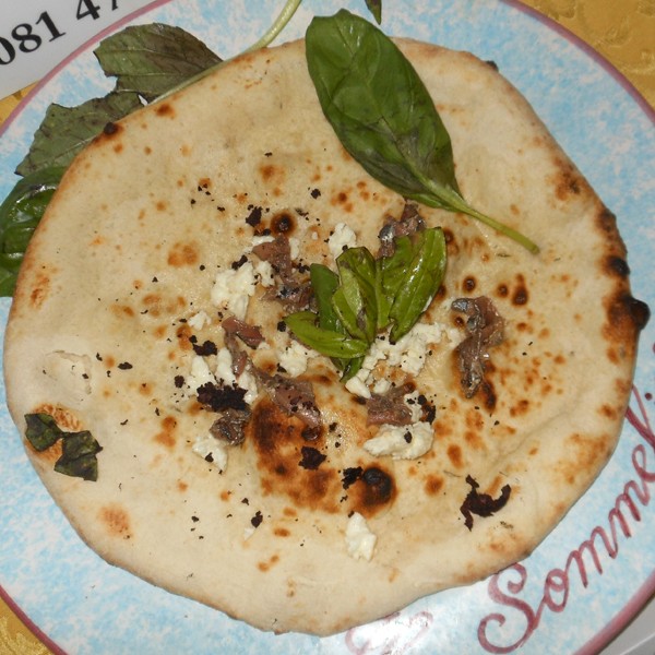 Pizza preparata da Antonio Iacone e condita da Bruno Carotenuto presso la Pizzeria Il Sommelier Ercolano (NA)