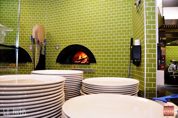 Inaugurazione di Colorito a Caserta - il forno per la pizza