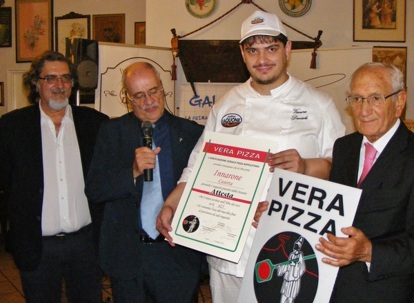 Antica Trattoria Innarone di Caserta - Consegna Targa AVPN