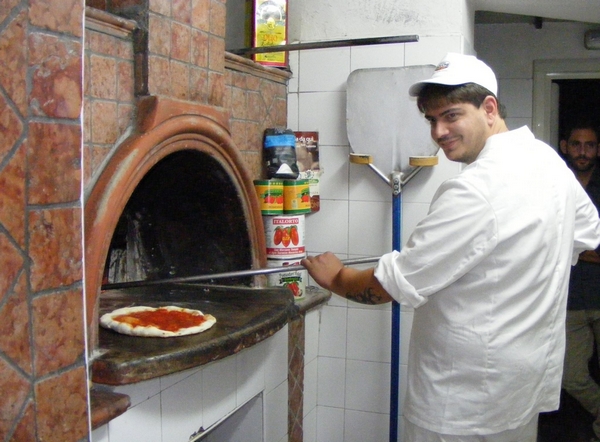 Antica Trattoria Innarone di Caserta - Daniele Vanore all'opera