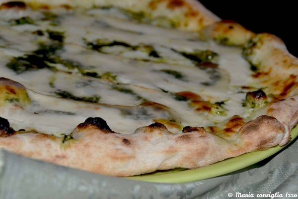 Antica Trattoria Innarone di Caserta - Pizza al pesto con lardo di maialino nero