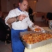 Lo Chef Michele che impiatta i Paccheri alla Siciliana