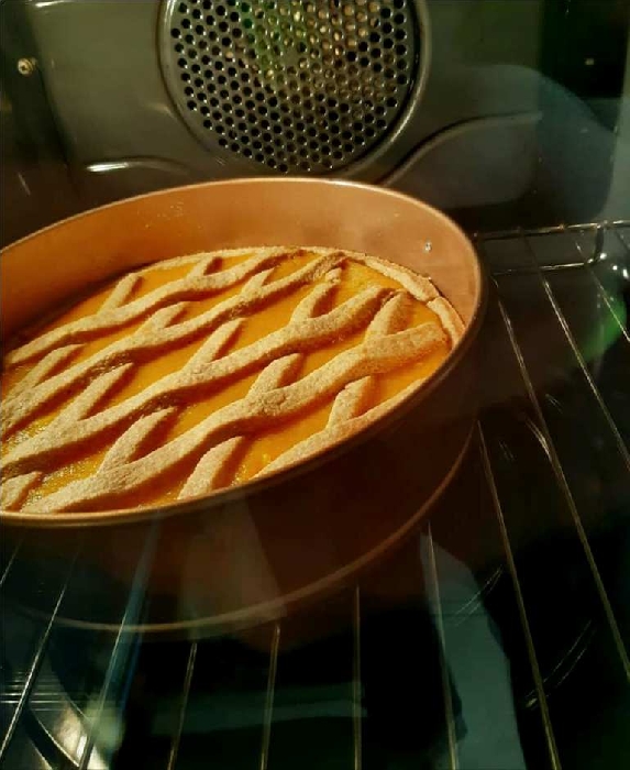 Crostata integrale con marmellata d' arancia sarda 
