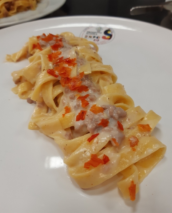 -Fettuccine con ragù bianco sardo