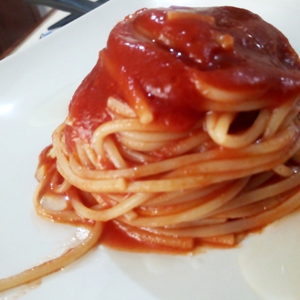 -Spaghetti al pomodoro