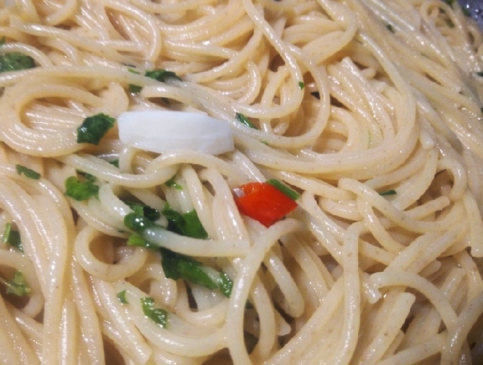 -Spaghetto ai 5 cereali aglio, olio e peperoncino