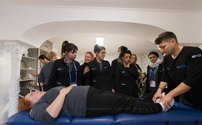 20 massaggiatori professionisti formati DREAM MASSAGE alla corte della Rai a Sanremo