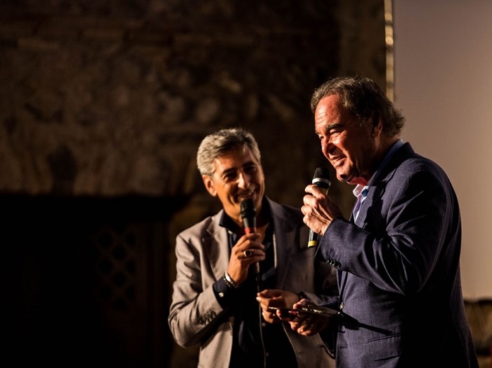 Cinema, Oliver Stone premio alla carriera allIschia Film Festival:
Che peccato non aver girato in Italia.