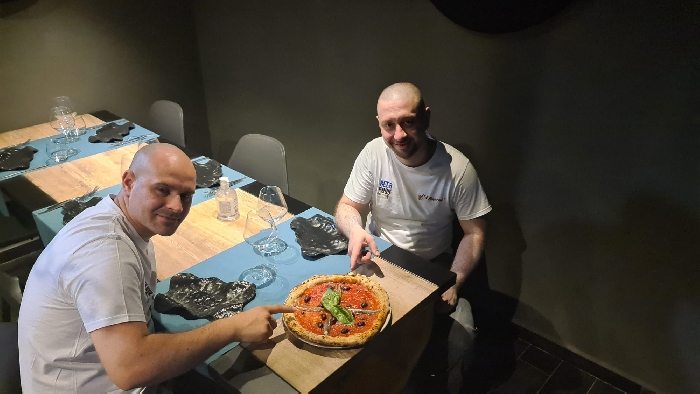 Francesco Di Ceglie a dx e Fabio Russo a sx con la loro pizza