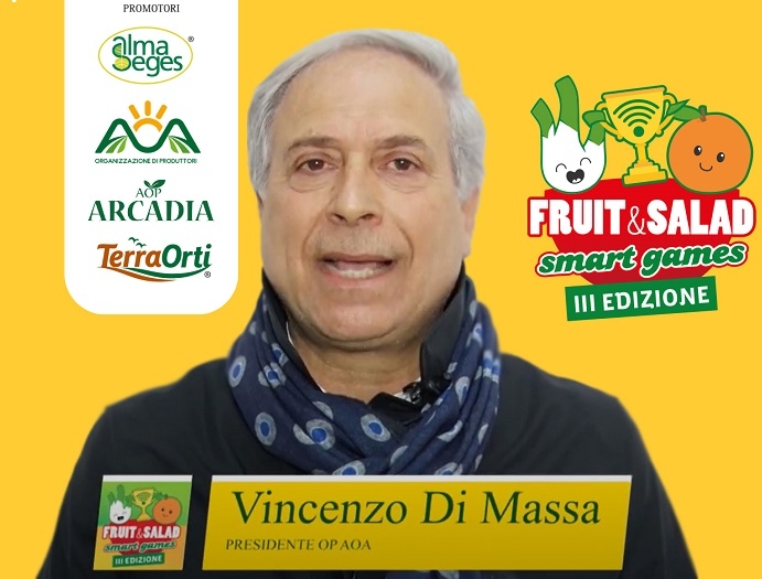L�asparago con Di Massa (Presidente AOA)  protagonista di Fruit and Salad Smart games

