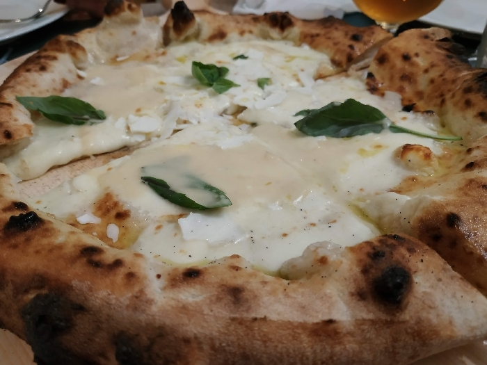 Pizza Verticale di Formaggi - Pizzeria Vincenzo Capuano