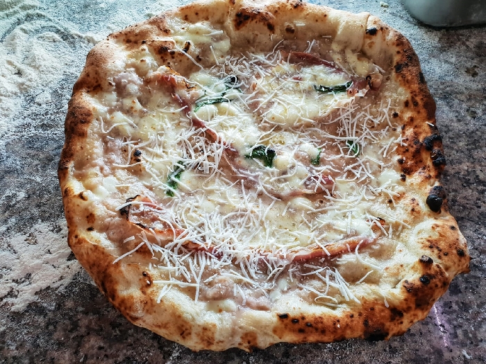 Pizza per le luminarie di Salerno