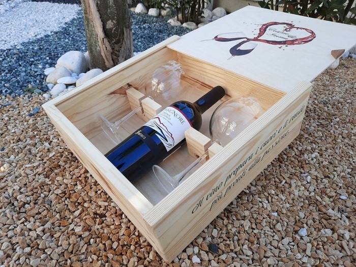 Tra le novit di San Valentino 2021 La scatola del Vino personalizzata