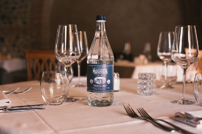 Economia circolare: il beverage italiano di Fonte Margherita conquista la ristorazione europea

