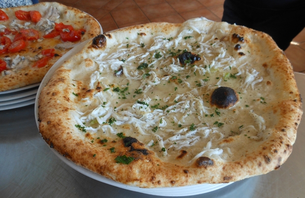 Ricetta inserita su spaghettitaliani.com da Guglielmo Vuolo: Pizza "Mast Nicola"