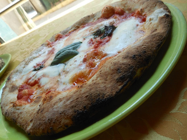 Pizzeria Innarone di Caserta - Pizza margherita