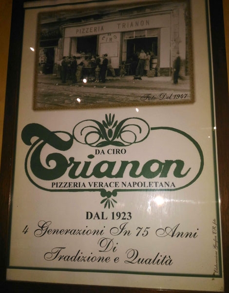 11/11/2016 - Visita alla Pizzeria Trianon da Ciro di Napoli