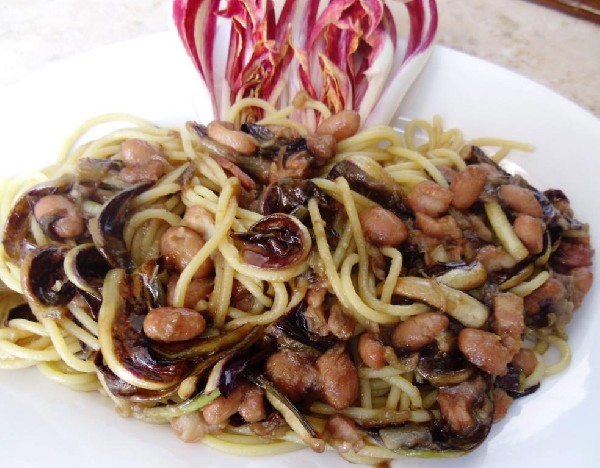 Spaghetti con Radici e Fasoi (Radicchio e Fagioli)