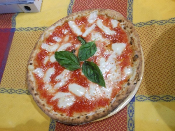 Ristorante Pizzeria del Pino di Cercola (NA) - Margherita con impasto per celiaci