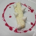 -Chantilly spumosa con spuntoni di  meringhette e sala all'amarena - -