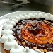 -Crostata al cioccolato e vaniglia con meringa dorata - -