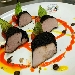 -Filetto di maiale al caff� con salse al peperone - -