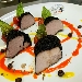 -Filetto di maiale al caff� con salse al peperone - -