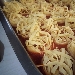 -Nidi di tagliatelle al rag� con ciliegine di bufala - -