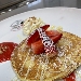 -Pancakes con culins di fragole, cioccolato bianco e panna - -