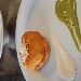 -Pizza imbottita fritta (a montanara mbuttit) con salsa al formaggio e piselli - -