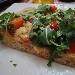 -Pizza in teglia mix 3 farine sarde, farcita con dolcesardo, pomodorini e rucola - -