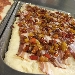-Pizza pancetta e peperoni in teglia - -