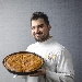 In occasione della Giornata Mondiale della Pizza Fabio Tuccillo presenta la sua ultima novit�, la Parigina con la sfoglia di croissant - La pizza, simbolo per eccellenza del bel Paese, pu� avere tantissime varianti, diversi ingredienti, forme e consistenze.

� da un soffice impasto di acqua, farina e lievito madre, che prendono vita le specialit� del Bakery Chef campano Fabio Tuccillo. Tra queste, la Parigina nel 
