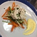 Pollo al vapore con verdure croccanti e salsa allo yogurt - -