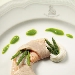 Treccina di tonno, sogliola e salmone con asparagina selvatica al vapore e purea di lattuga - -