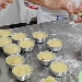 pasticcio di crema con cuore all'amarena - -