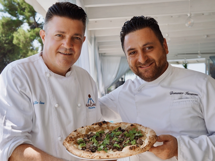 Claudio De Siena e Domenico Iavarone con la pizza Star di settembre