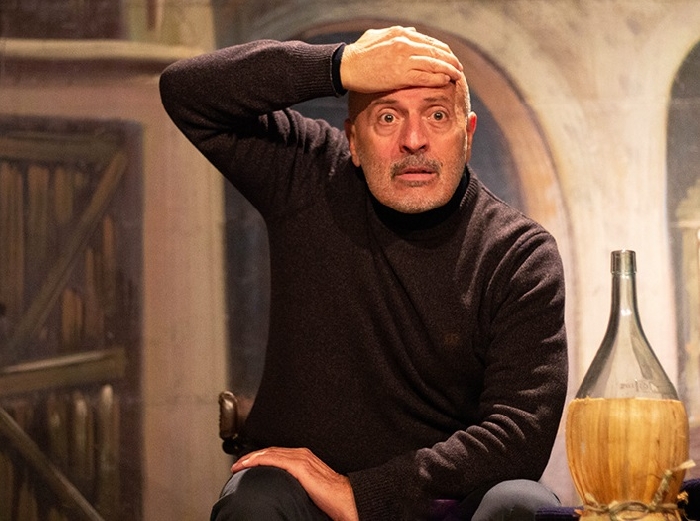 Mercoledì 19 gennaio, TTR di Tato Russo presenta Forse una farsa di Tato Russo, regia di Riccardo Citro, al Nuovo Teatro Sancarluccio di Napoli
