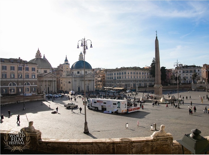 Torna il Cinebus: tappe nelle piazze di Napoli e Roma

