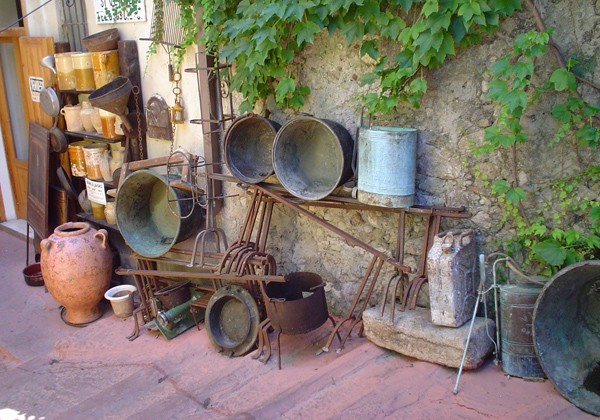 Antichi strumenti di lavoro contadino