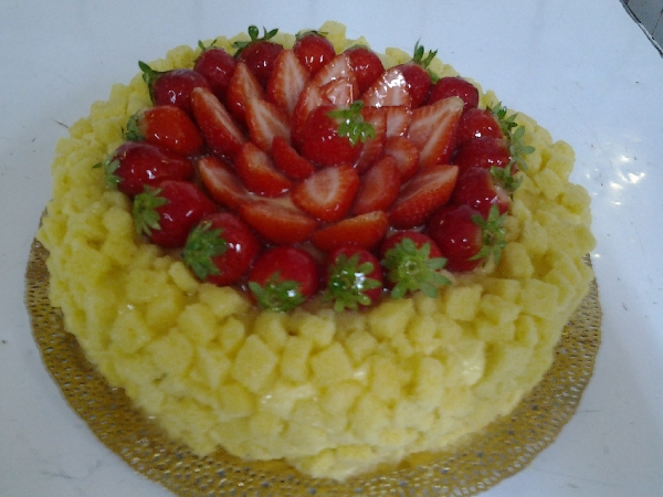 -TORTA MIMOSA E FRAGOLE 