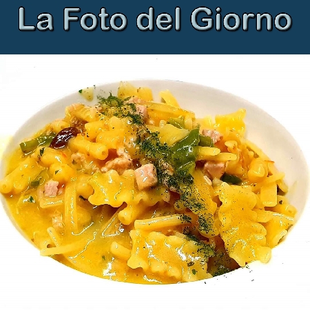 La Foto del Giorno del 18 Ottobre 2021 - Pasta mista, selezione Gragnoro, con tonno pinna gialla, peperoncini verdi, corbarino giallo e uvetta passa